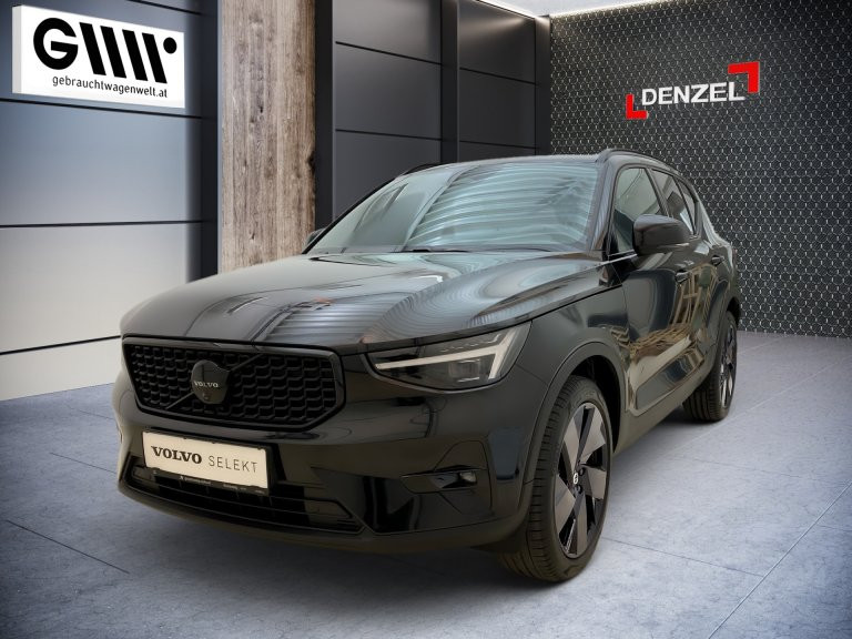 Bild 1: VOLVO PKW XC40 Black Edition Plus, B4 Mild Hybrid, Benzin