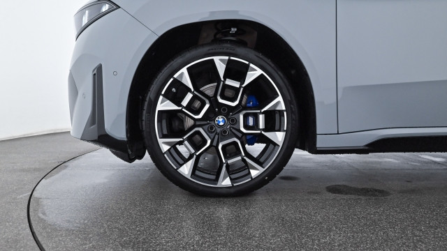 Bild 14: BMW iX3 50 xDrive NA5