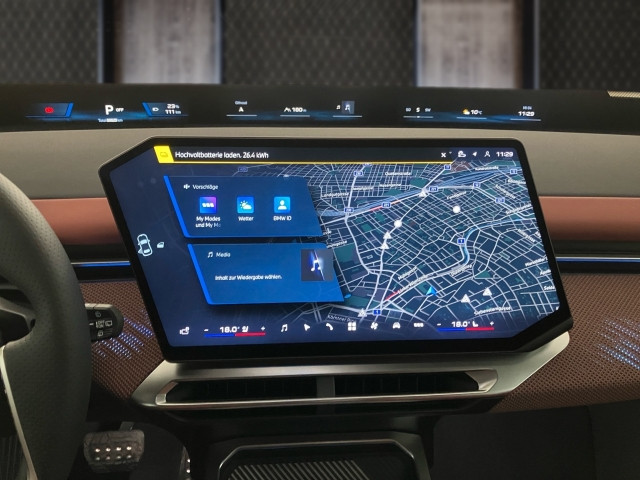 Bild 2: BMW iX3 50 xDrive NA5