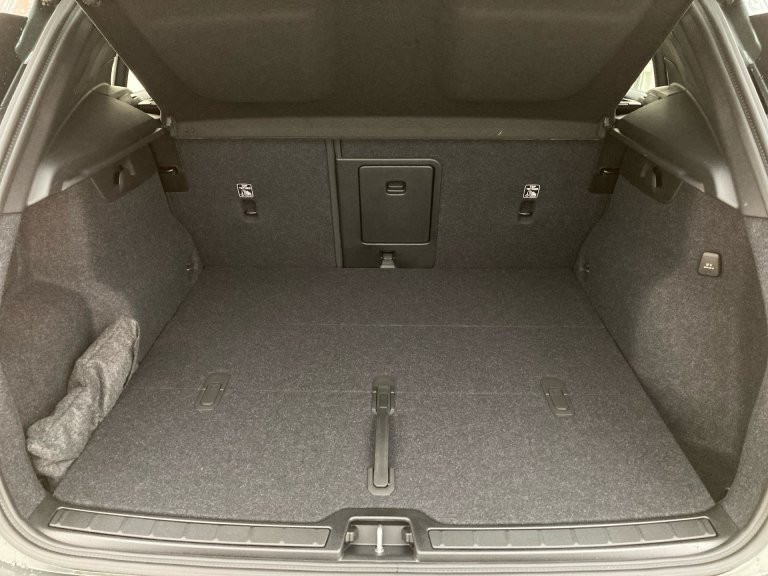 Bild 9: VOLVO PKW XC40 Plus, B3 Mild Hybrid, Benzin, Dark