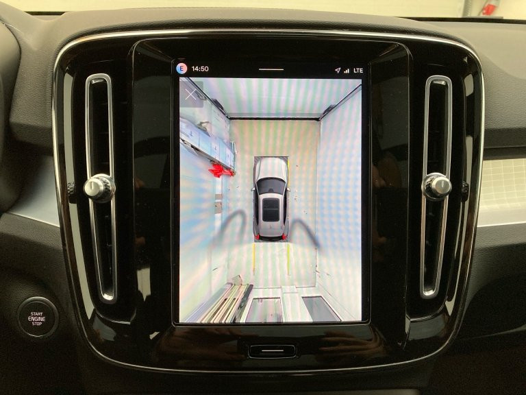 Bild 13: VOLVO PKW XC40 Plus, B3 Mild Hybrid, Benzin, Dark