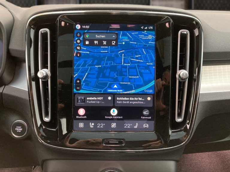 Bild 7: VOLVO PKW XC40 Plus, B3 Mild Hybrid, Benzin, Dark