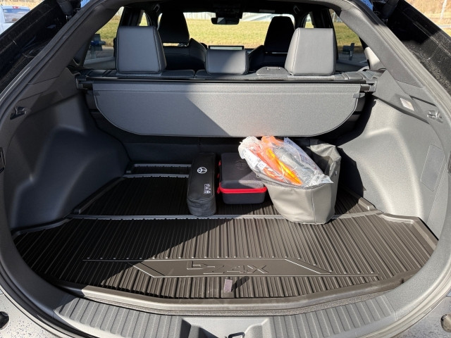 Bild 9: Toyota bZ4X BEV 165kW 4x2  Active Drive