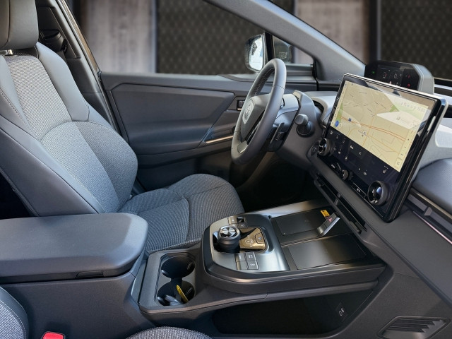 Bild 5: Toyota bZ4X BEV 165kW 4x2  Active Drive