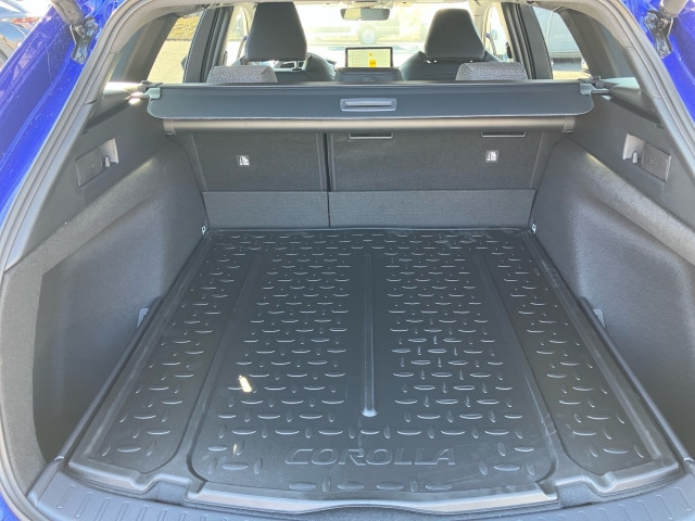 Bild 9: Toyota Corolla 1,8 l Hybrid TS,  Teamplayer