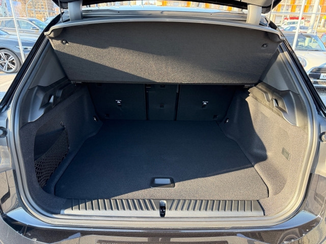 Bild 9: BMW iX3 50 xDrive