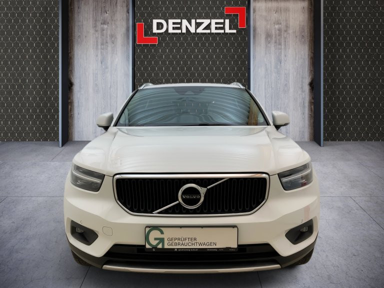 Bild 12: VOLVO PKW XC40 D4 Momentum AWD Geartronic