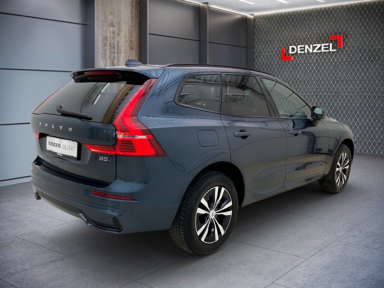 Bild 3: VOLVO PKW XC60 Plus, B5 Mild Hybrid, Benzin, Dark
