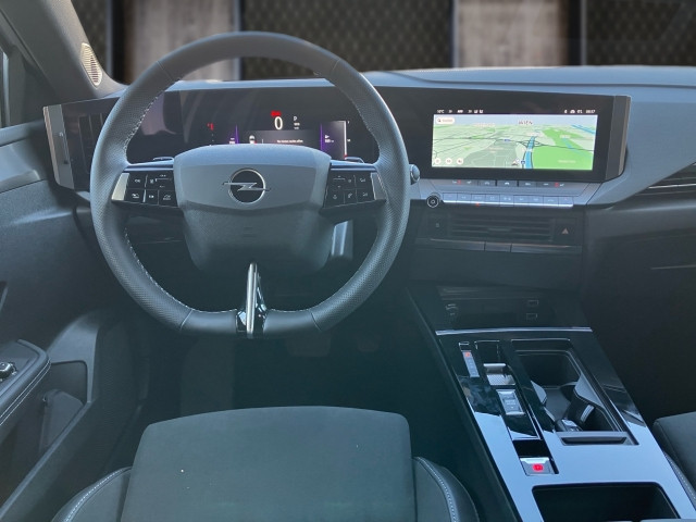 Bild 6: Opel Astra Sports Tourer GS 1.2 Direct Injection Turbo, 130 PS, 6