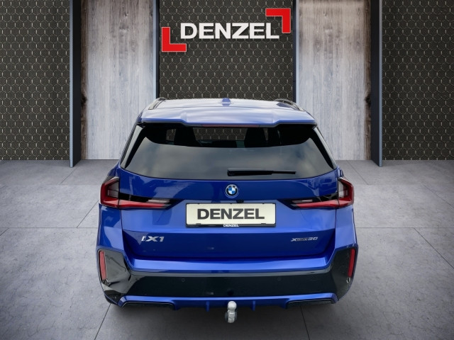 Bild 10: BMW iX1 xDrive30 U11