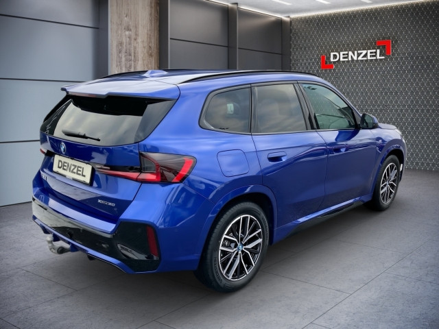 Bild 3: BMW iX1 xDrive30 U11