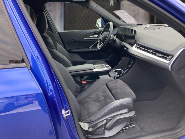 Bild 5: BMW iX1 xDrive30 U11