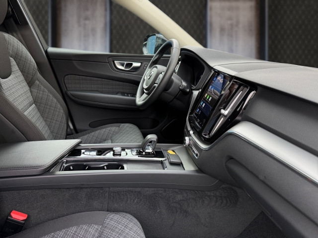 Bild 5: VOLVO PKW XC60 B5 AWD Mild Hybrid Benzin Core