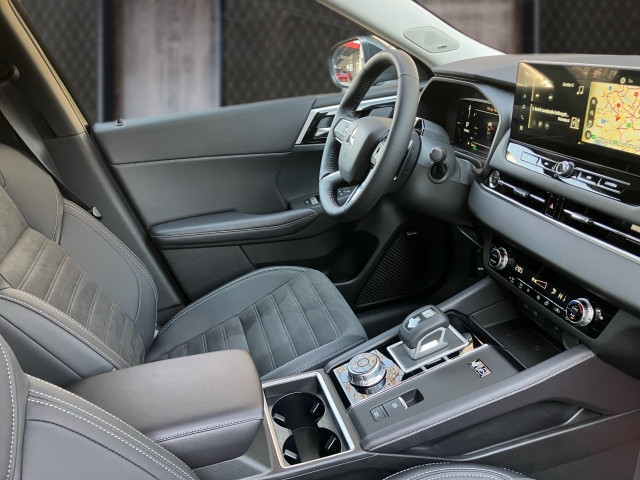 Bild 5: Mitsubishi Outlander PHEV 2,4 4WD Invite 220V AT 25