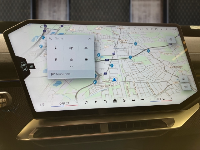 Bild 7: BMW iX3 50 xDrive