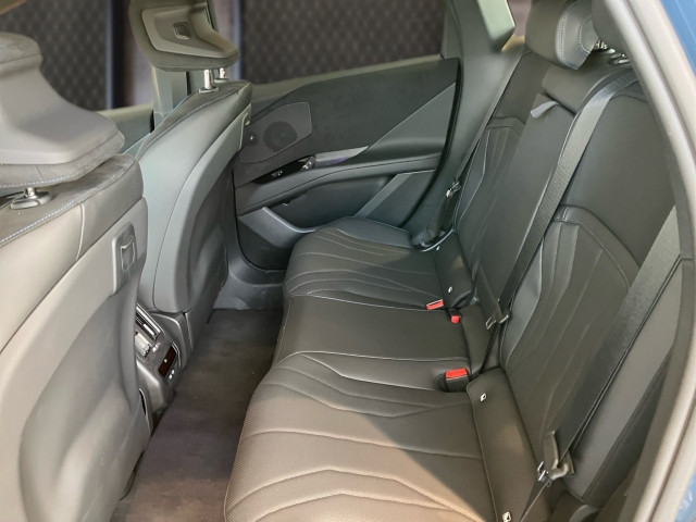 Bild 8: BMW iX3 50 xDrive