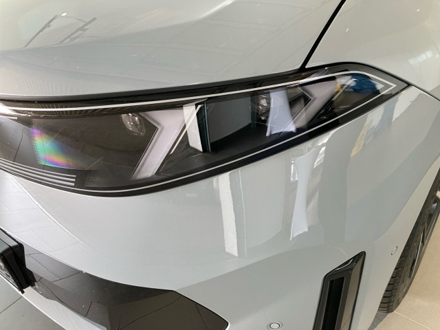 Bild 11: BMW iX3 50 xDrive