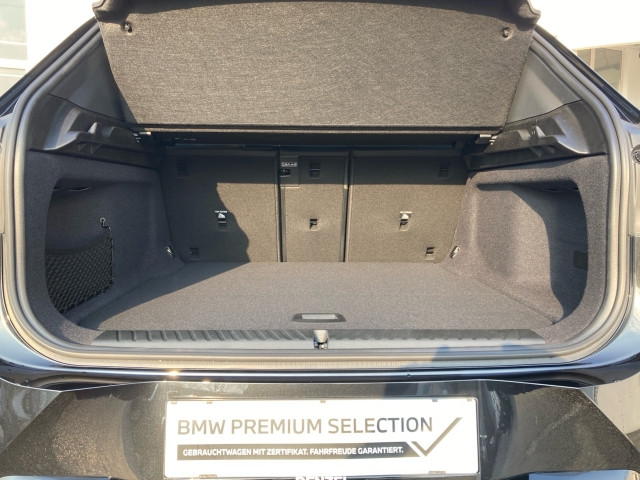 Bild 9: BMW iX3 50 xDrive