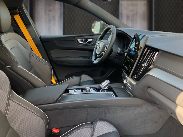 Bild 5: VOLVO PKW XC60 Polestar Engineered, T8 AWD Plug-in Hybrid, Elektrisch/