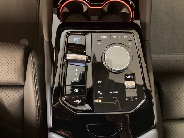 Bild 12: BMW i5 eDrive40 Limousine