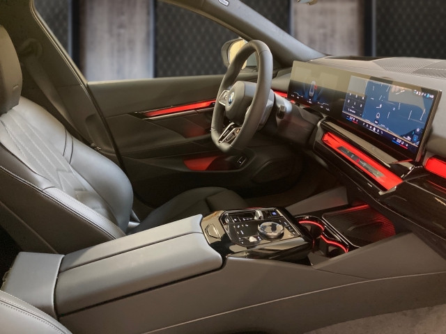 Bild 13: BMW i5 eDrive40 Limousine