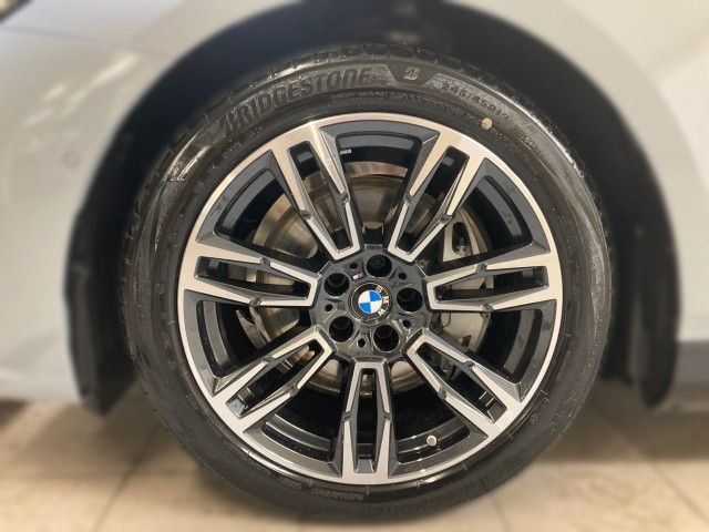 Bild 8: BMW i5 eDrive40 Limousine