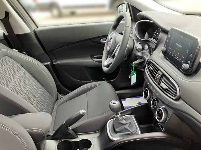 Bild 5: Fiat Tipo Limousine 1,6 Turbo 130