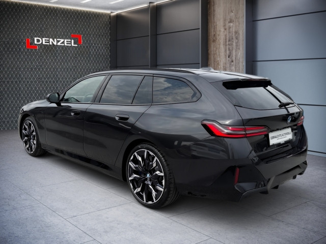 Bild 2: BMW 550e xDrive Touring
