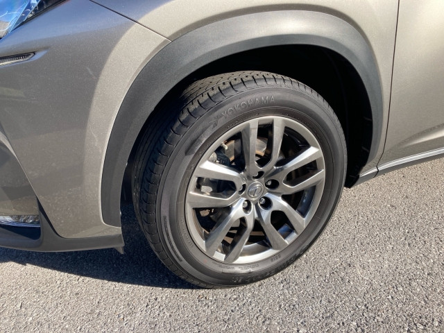 Bild 7: Lexus Lexus NX 300h Limited Hybrid