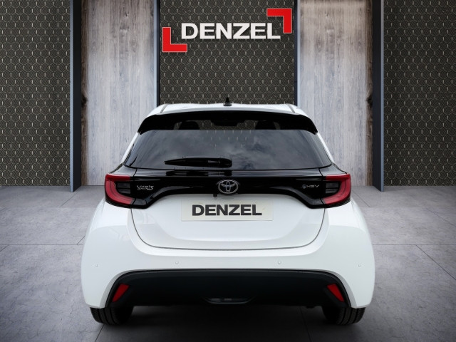 Bild 10: Toyota Yaris- 1,5 l Hybrid Teamplayer