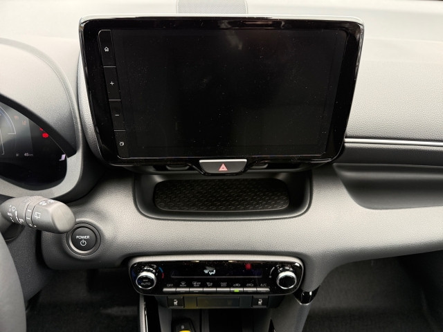 Bild 7: Toyota Yaris- 1,5 l Hybrid Teamplayer