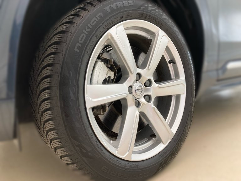 Bild 4: VOLVO PKW XC90 Plus, T8 AWD Plug-in Hybrid, Elektrisch/Benzin, Bright,