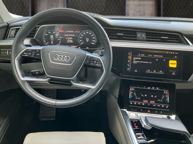 Bild 6: Audi E-tron 50 quattro