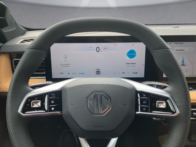 Bild 9: MG HS HEV Luxury Lenkradhzg. 25.5