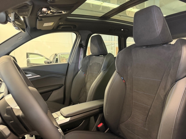 Bild 13: BMW iX1 eDrive20 U11 HB0