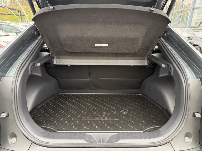 Bild 12: Toyota C-HR+  BEV 1  4x2 Teamplayer ECV