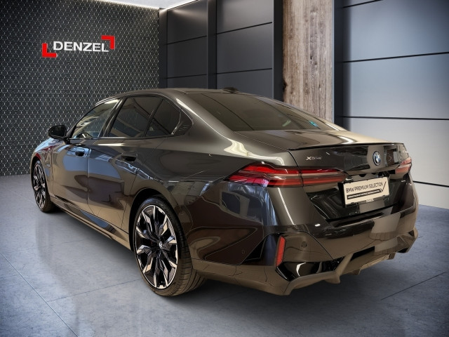 Bild 2: BMW 550e xDrive Limousine G60 XB1