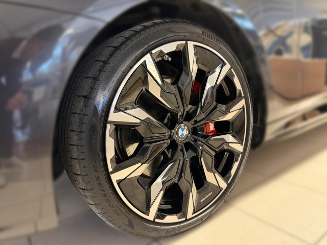 Bild 4: BMW 550e xDrive Limousine G60 XB1