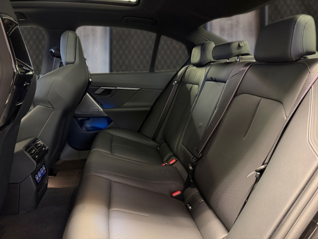 Bild 8: BMW 550e xDrive Limousine G60 XB1