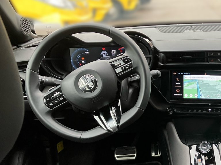 Bild 9: Alfa Junior Ibrida Speciale 1.2 136PS MHEV FWD