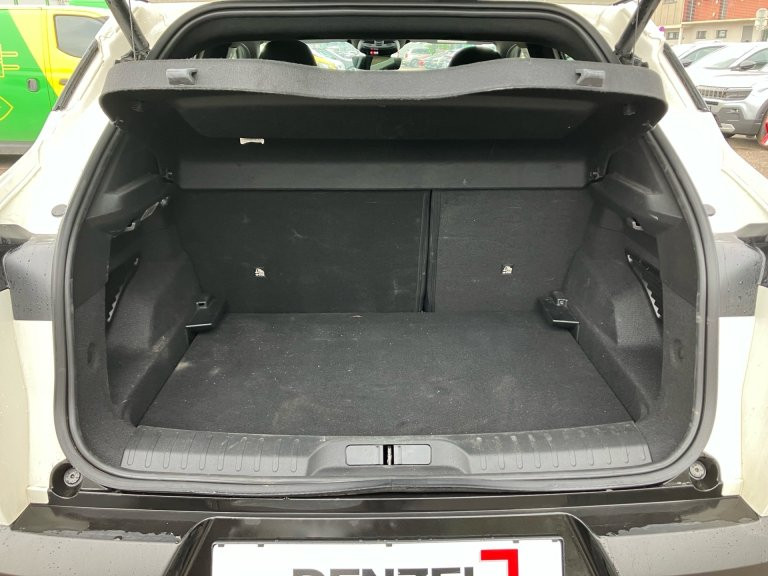 Bild 12: Alfa Junior Ibrida Speciale 1.2 136PS MHEV FWD