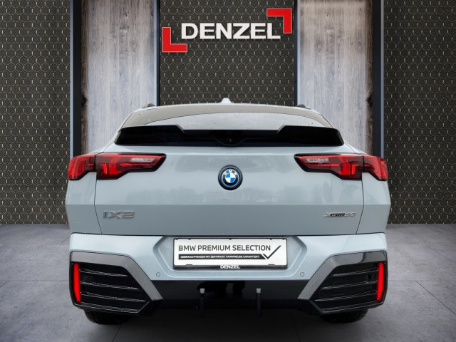 Bild 10: BMW iX2 xDrive30 U10