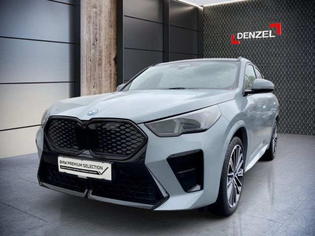 Bild 1: BMW iX2 xDrive30 U10