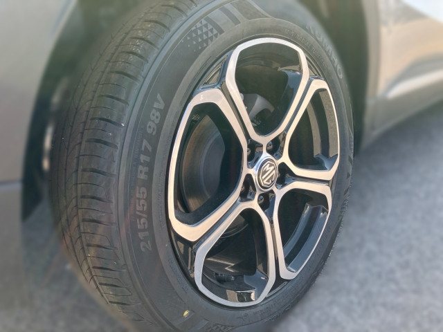 Bild 6: MG ZS+ 1,5 MT Deluxe 25.5  Österreich Paket