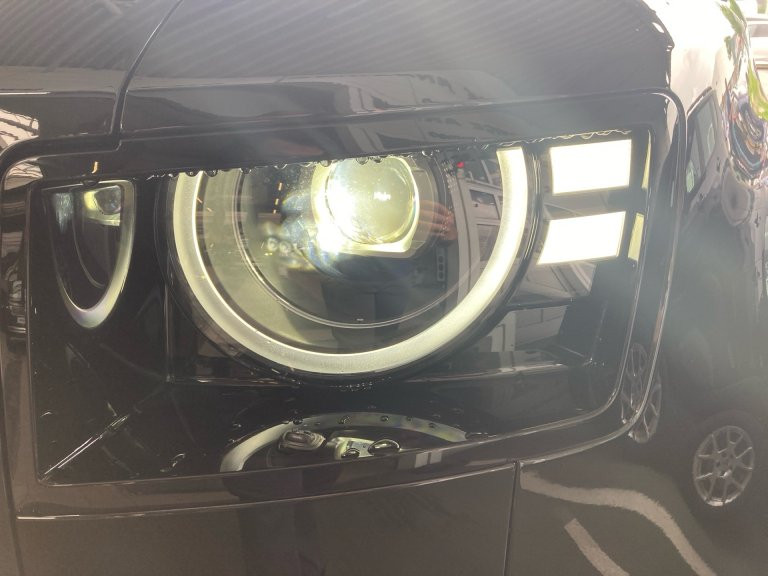 Bild 6: Land Rover Defender 110 X-Dyn. SE 300PS