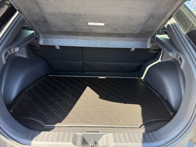 Bild 12: Toyota C-HR+  BEV 1  4x2 Active ECV