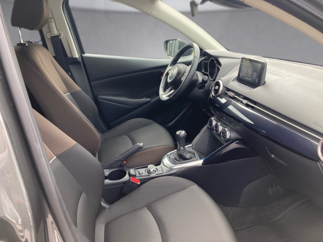 Bild 2: Mazda 2 G75 Takumi