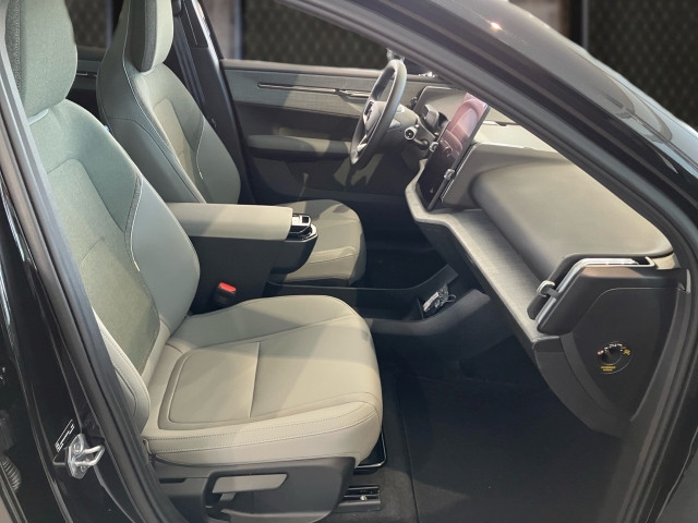 Bild 10: VOLVO PKW EX30 Plus, Single Motor Extended Range, Vollelektrisch