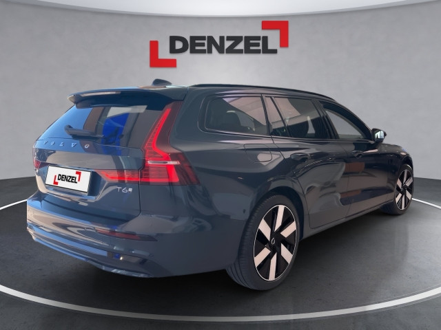 Bild 2: VOLVO PKW V60 Plus, T6 eAWD Plug-in Hybrid, Elektrisch/Benzin, Dark