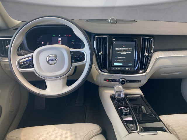 Bild 6: VOLVO PKW V60 Plus, T6 eAWD Plug-in Hybrid, Elektrisch/Benzin, Dark